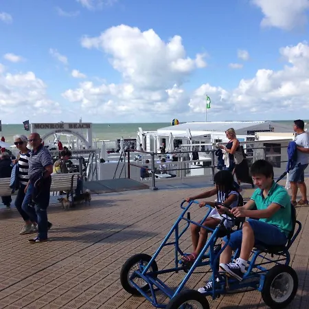 Chic Arty & Cosy 300m From Apartament Ostenda