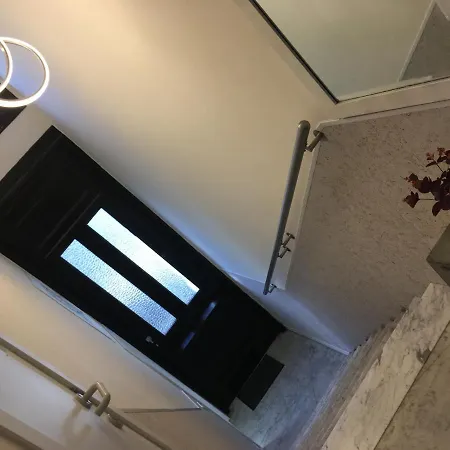 Апартаменти Chic Arty & Cosy 300m From *