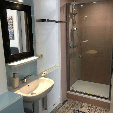 Chic Arty & Cosy 300m From Ostend